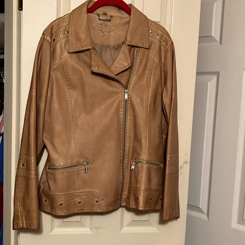 💙 Jou Jou | faux leather cognac jacket